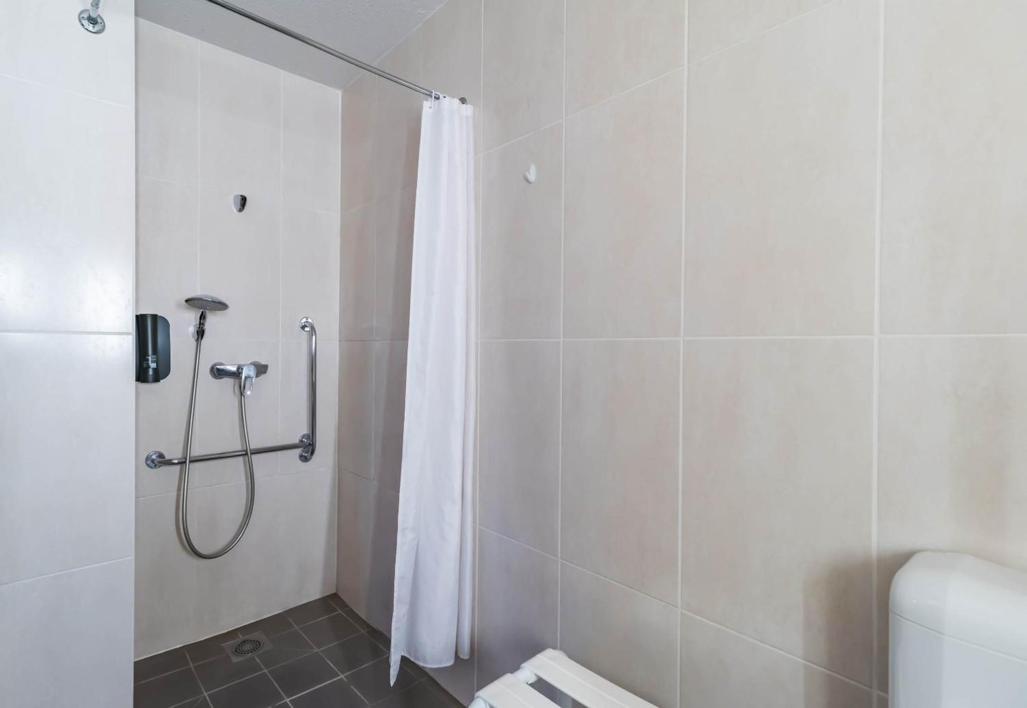 B&B Hotel Saint-Brieuc Трегё Экстерьер фото